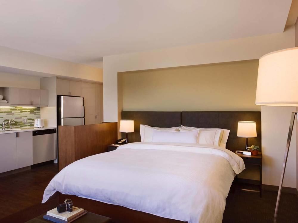 Hotel Element Calgary Airport Exteriér fotografie